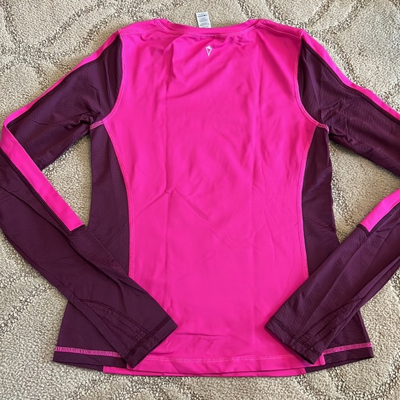 Tee - Picture 8 of 9